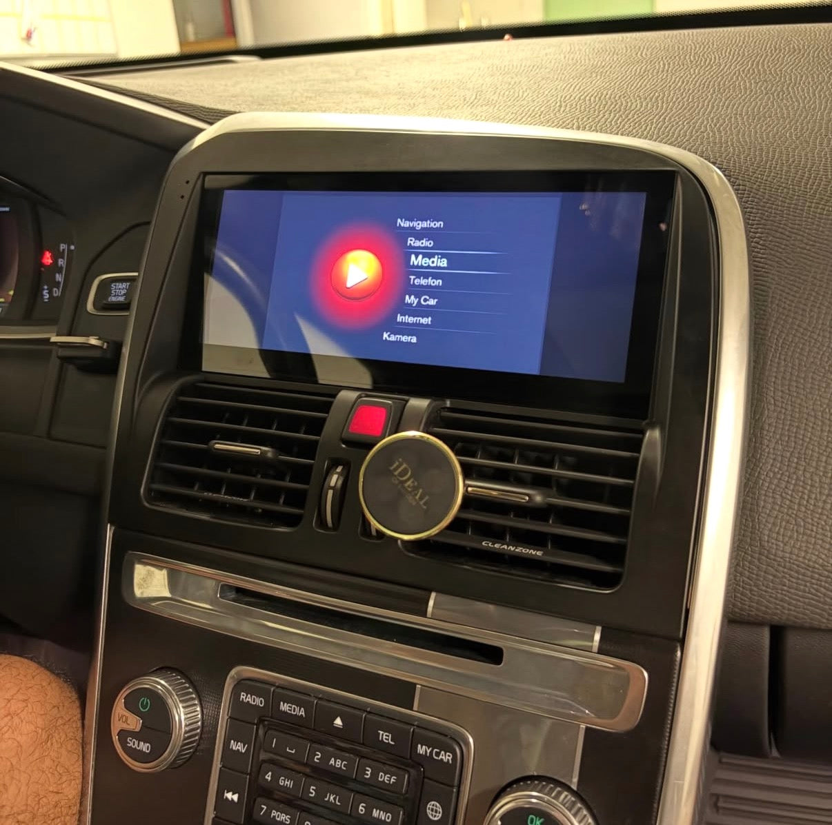 8.8” Androidskärm med Trådlös Apple CarPlay & Android Auto för Volvo