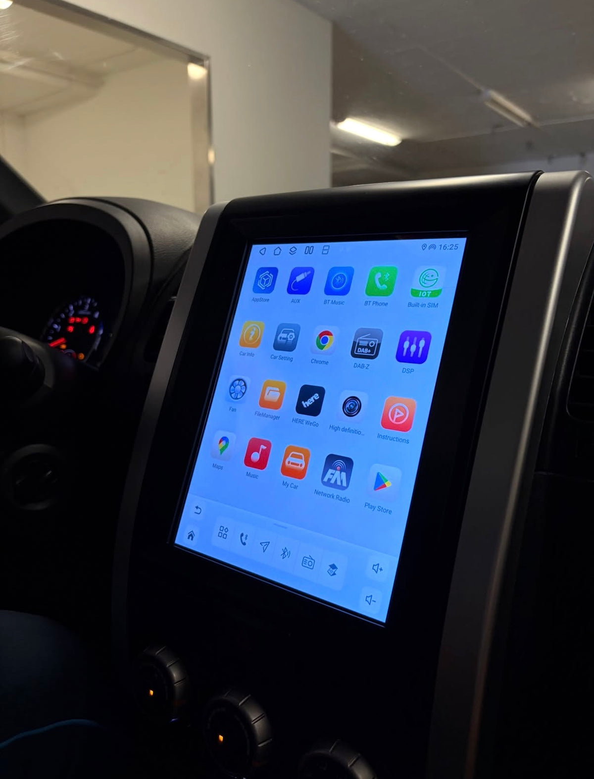 Androidskärm med Apple CarPlay & Android Auto för Nissan X-Trail