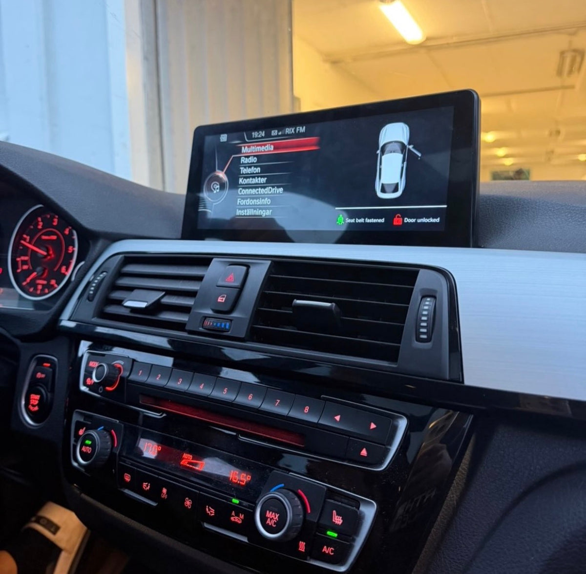 Androidskärm med Trådlös Apple CarPlay & Android Auto för BMW